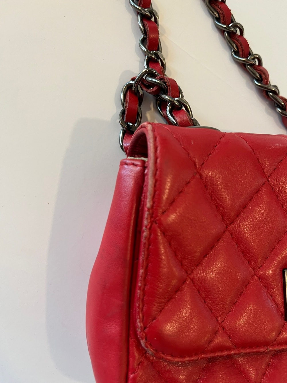 Quilted Red Leather Mini Crossbody Bag Chain Strap Turn Lock Made in Italy - Picture 11 of 14